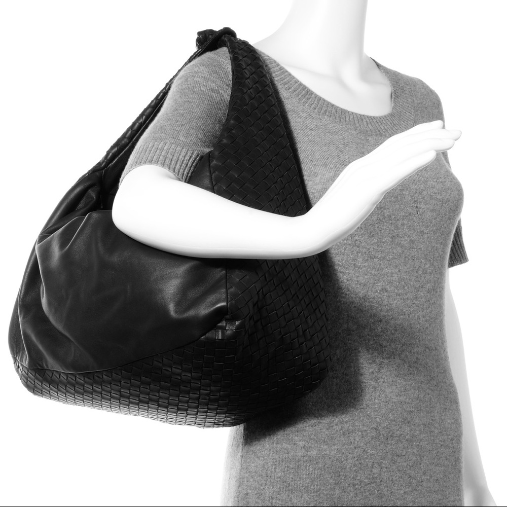 100% AUTH Bottega Veneta Knot Hobo Lambskin Black
